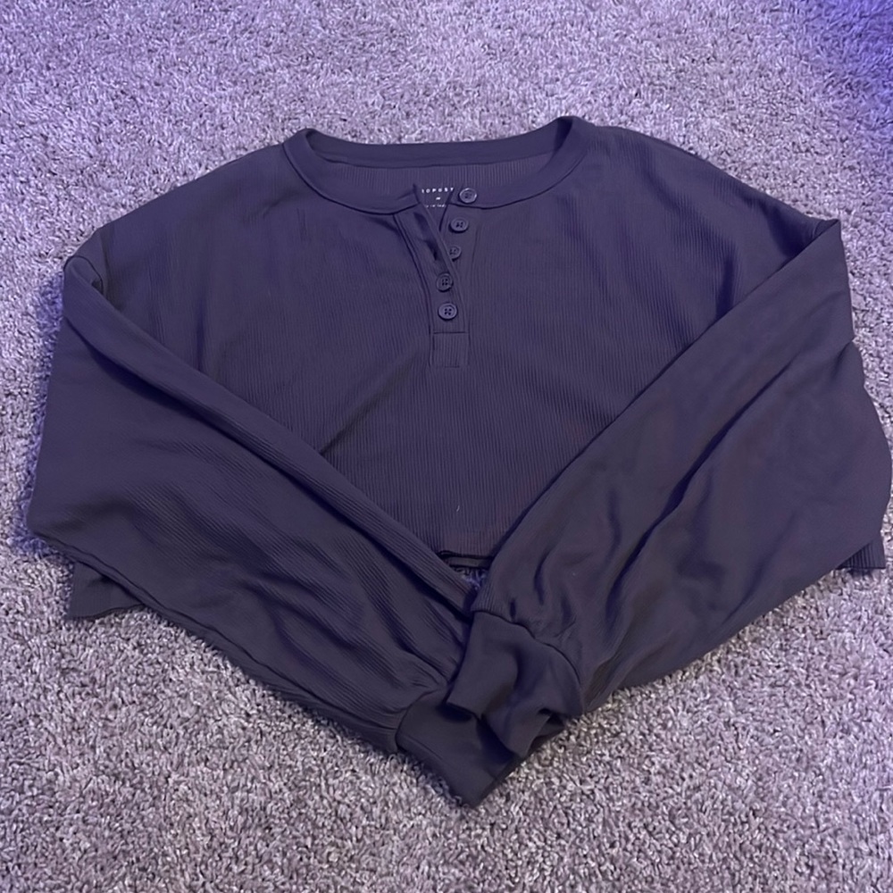 cropped longsleeve